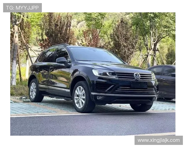 2008款大众途锐W12现身街头，落地170万，全球限量77台！